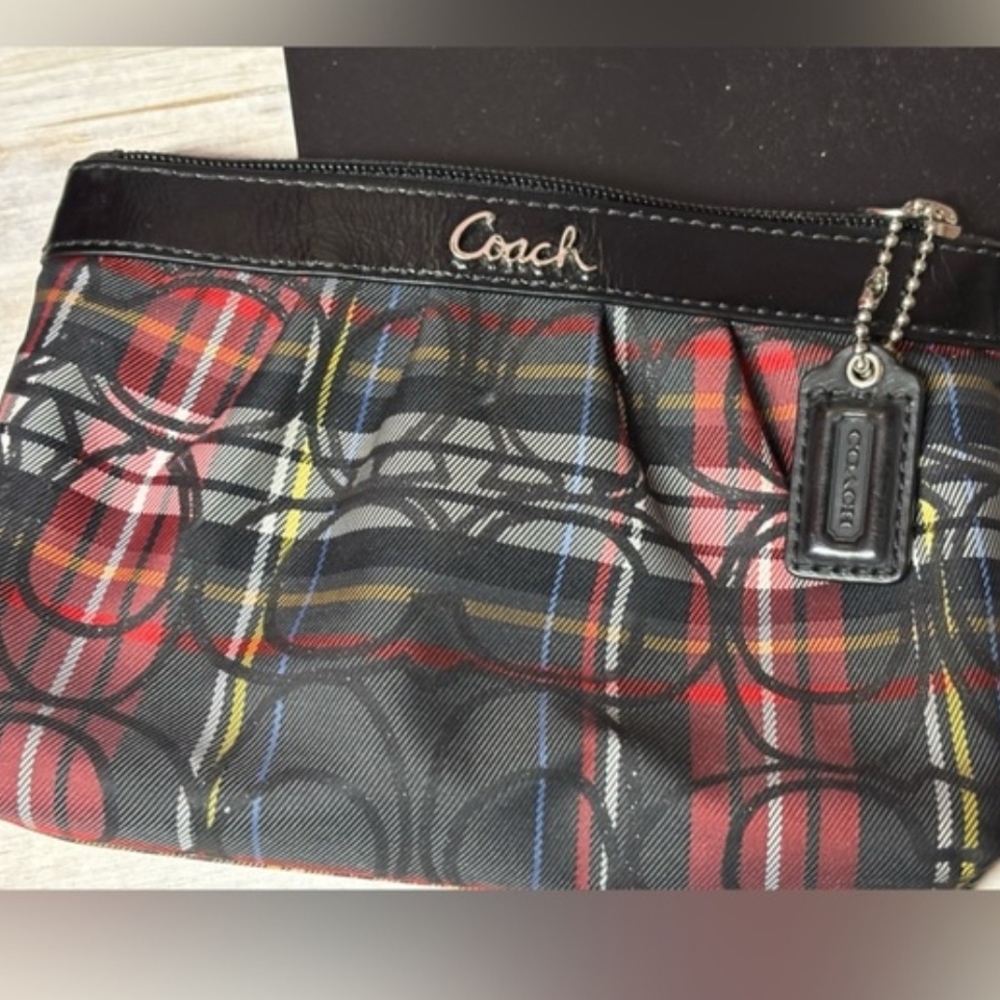 Coach POPPY TARTAN GLAM Tote/Wristlet Set with Red/Black Script And 2 Hangtags - Picture 12 of 12